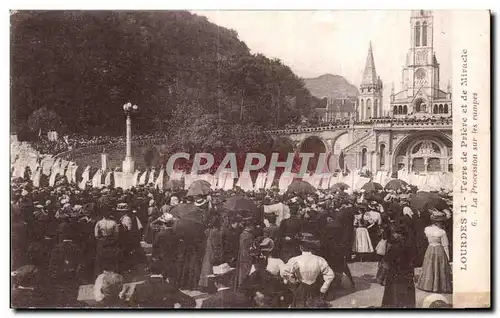 Ansichtskarte AK Lourdes Terre de Priere et de Miracle La Procession sur les rampes