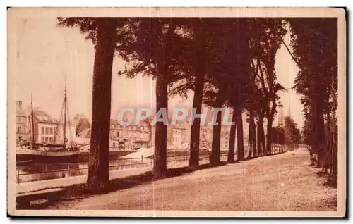 Cartes postales Quimper Les Allees De Locmaria Bateau