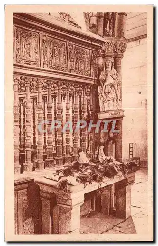 Cartes postales Saint Herbot (Finistere) L Eglise Statue De Bois XV Autel Ou L On dispose en offrandes les queue