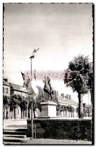 Cartes postales Dinan Place Duguesclin Cheval Horse