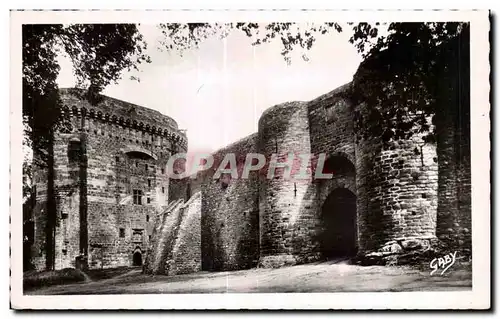 Cartes postales Dinan chateau de la Duchesse Anne Porte du Guichet