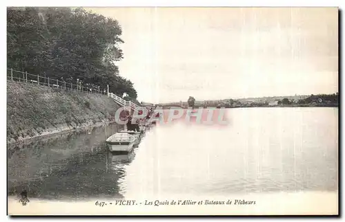 Cartes postales Vichy Les Quais de I Allier et Bateaux de Pecbeurs