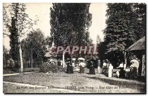 Cartes postales Cusset pres Vichy Une Allee du Parc