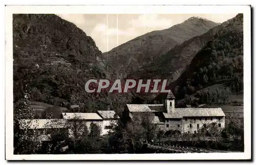 Cartes postales Saint Etienne de Tinee Chapelle des Trinitaires et Nouvelle Caserne