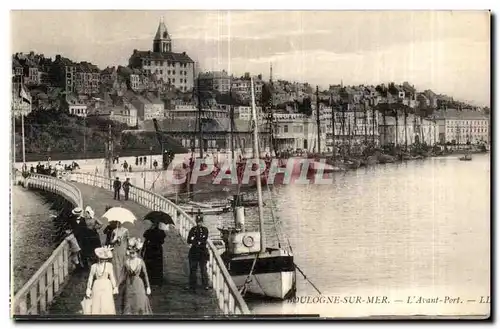 Cartes postales Boulogne Sur Mer L Avant Port Bateaux Policier police