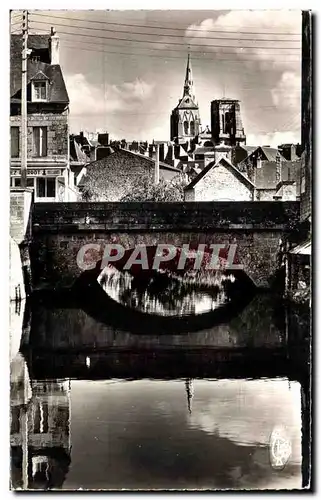 Ansichtskarte AK Guingamp Basilique Notre Dame de Bon Secours Le Pont Saint Michel et le Trieux