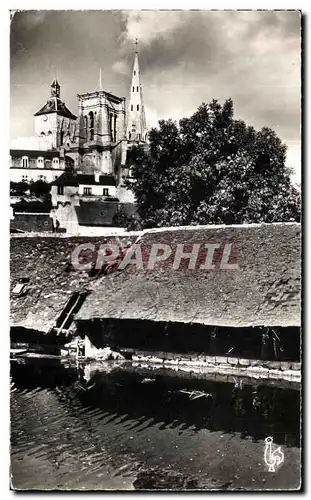 Ansichtskarte AK Guingamp Basilique Notre Dame de Bon Secours et vieux Lavoir sur le Trieux