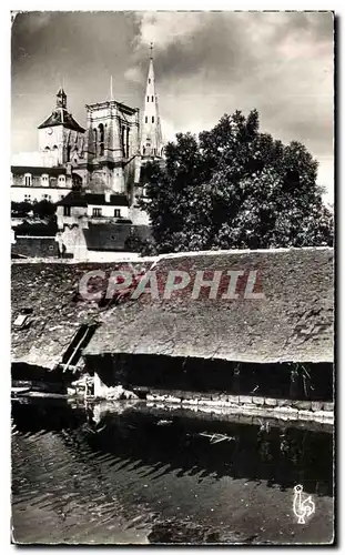 Cartes postales Guingamp Basilique Notre Dame de Bon Secours et vieux Lavoir sur le Trieux