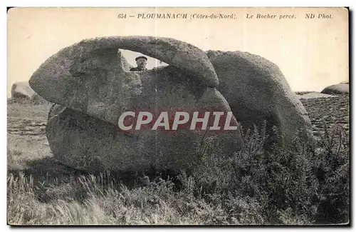 Cartes postales Ploumanac h Cotes du Nord Le Rocher perce