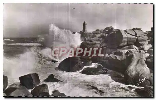 Cartes postales Ploumanac h La Templete a l assaut du Phare