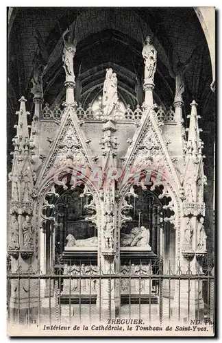 Ansichtskarte AK Treguier Interiteur de la Cathedrale le Tombeau de Saint Yves