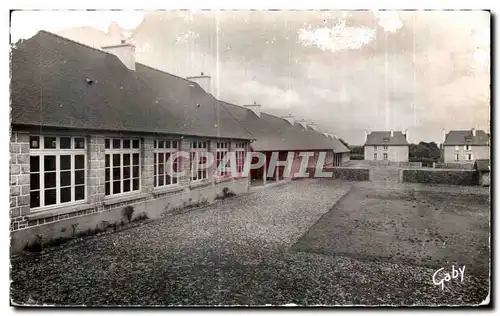 Cartes postales Ploeuc Le Groupe Scolaire (arch M Yves Helary Saint Brieuc)