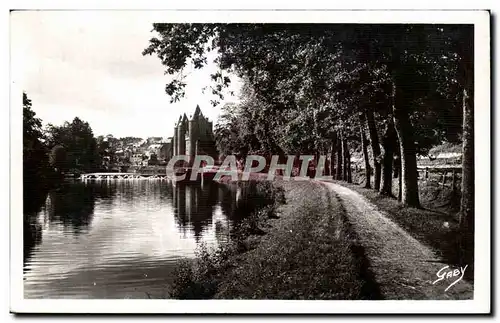 Ansichtskarte AK Josselin (Morbihan) La riviere I Oust le Chemin de halage et le magnifique Chateau