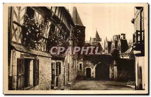 Cartes postales Josselin (Morbihan) Vieille Maison (XVI siecle) a I angle des rues de Trente et du Chateau