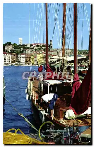 Ansichtskarte AK Cannes Un coin du Port vue sur le Suquet Bateau