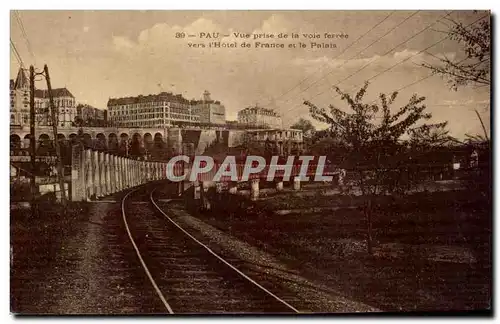 Cartes postales Pau Vue Prise de la voie ferree vers l Hotel de France et le Palais