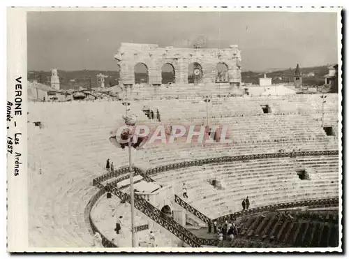 Ansichtskarte AK Verone Les Arenes Annee 1957