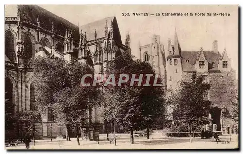 Cartes postales Nantes La Cathedrale et la Porte Saint Pierre