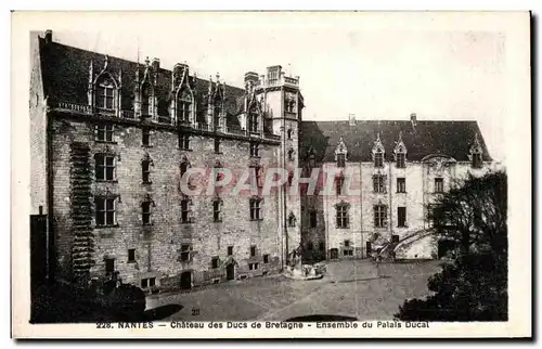 Ansichtskarte AK Nantes Chateau des Duces de Bretagne Ensemble de Palais Ducal