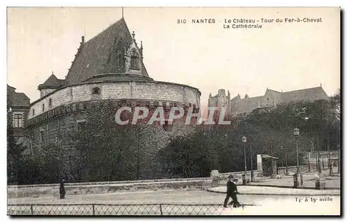 Ansichtskarte AK Nantes Le Chateau Tour du Fer a Cheval La Cathedrale