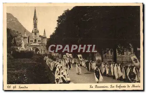 Ansichtskarte AK Lourdes La Procession Les Enfants de Marie