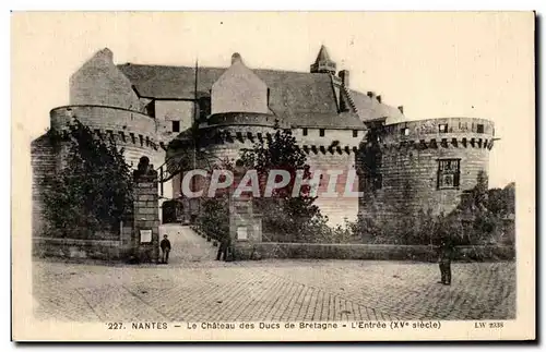 Cartes postales Nantes Le Chateau des Duces de Bretagne L Entree