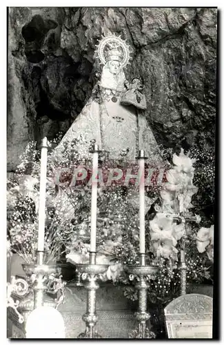 Ansichtskarte AK Covadonga La Virgen en La Cueva