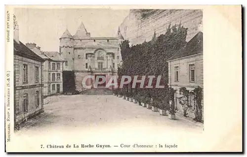 Cartes postales Chateau de la Roche Guyon Cour d honneur La facade