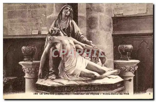 Cartes postales Le Croisic (Loire Inf) Interleur de I Eglles Notre Dame de Pitie Christ