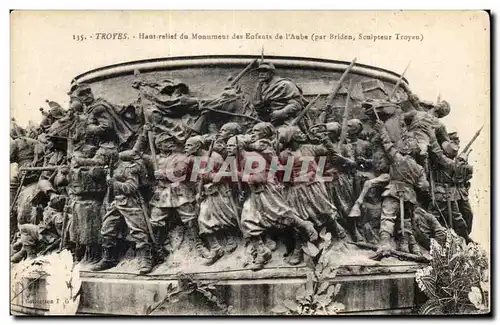 Ansichtskarte AK Troyes Haut relief du Monument des Enfants de I Aude (par Briden Sculpteur Troyen) Militaria