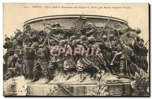 Ansichtskarte AK Troyes Haut relief du Monument des Enfants de I Aude (par Briden sculpteur Troyen) Militaria