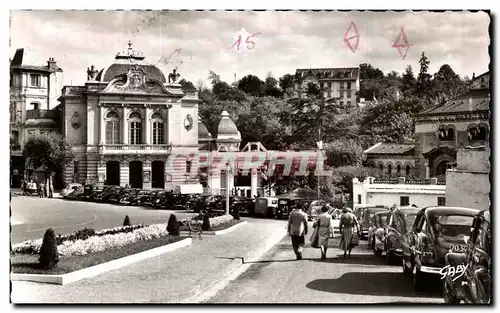 Cartes postales Chatelguyon Le Theatre et l entree du Parc de l Etablissement thermal