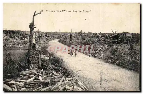 Cartes postales Ruines de Lens Rue de Douai Militaria