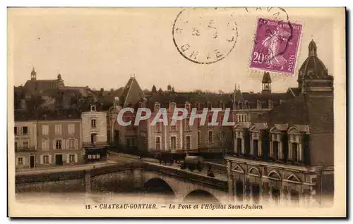 Ansichtskarte AK Chateau Gontier Le Pont et l Hopital Saint Julien