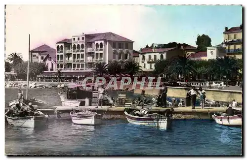 Cartes postales Le Lavandou (Var) Le Coin des Pecheurs The Fishers Corner Bateaux