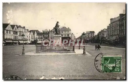 Cartes postales Beauvais La Place de I Hotel de Ville et la Statue de Jeanne Hachelle