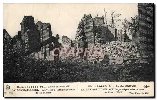 Ansichtskarte AK Guerre 1914 15 16 Dans la Somme Sailly Saillisel Le Village Emplacement de la Mairie Militaria