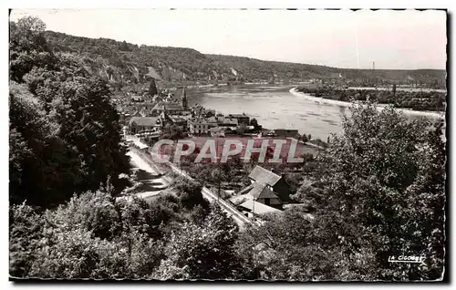 Cartes postales La Bouille Vue generale et les falaises de Caumont General view and eliffs of Caumont