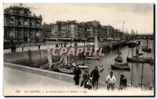 Ansichtskarte AK Le Havre Le Grand Quai et le Musee Bateaux