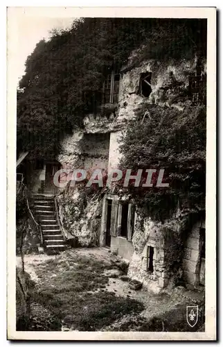 Cartes postales Les Roches sur Loir Habitations troglodytes Les Clotereaux