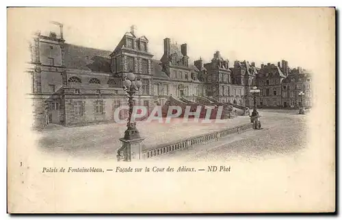 Ansichtskarte AK Palais de Fontainebleau Facade sur la Cour des Adieux