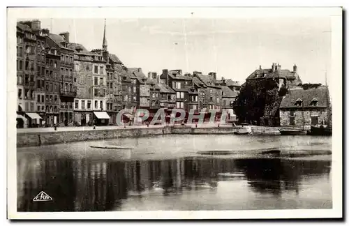 Cartes postales Honfleur Quai Saint e Catherine et la Lieutenance