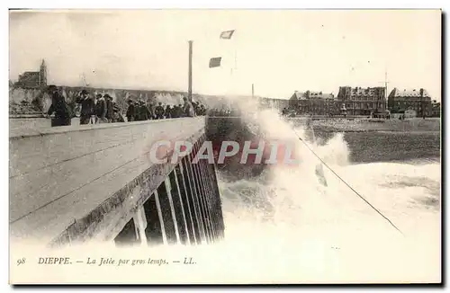 Cartes postales Dieppe La Jetee par gros temps