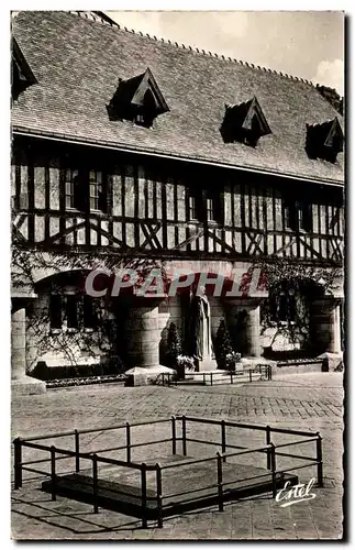 Cartes postales Rouen Place du Marche Statue de Jeanne d Arc Market Place