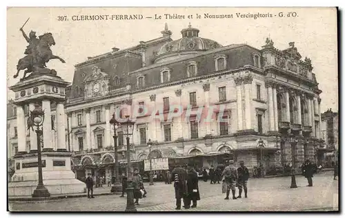 Cartes postales Clermont Ferrand Le Theatre et le Monument Vercingetorix