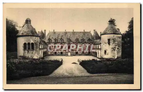 Cartes postales Chateau De Bussy Rabutin La Cour d Honneur