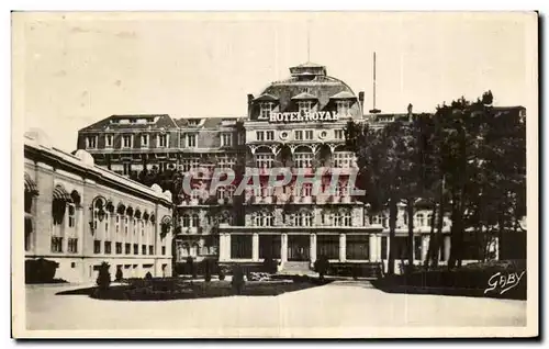 Cartes postales La Baule sur Mer Les Jardins et l Hotel royal