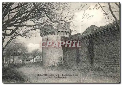 Cartes postales Guerande La Grosse Tour le long des Remparts