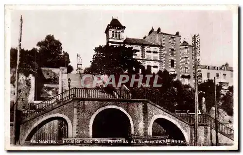 Ansichtskarte AK Nantes Escalier des Cent Marches et Statue de S te Anne