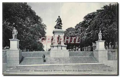 Ansichtskarte AK Nantes Monument eleve a la Memoire des Enfants de la Loire Inferieure